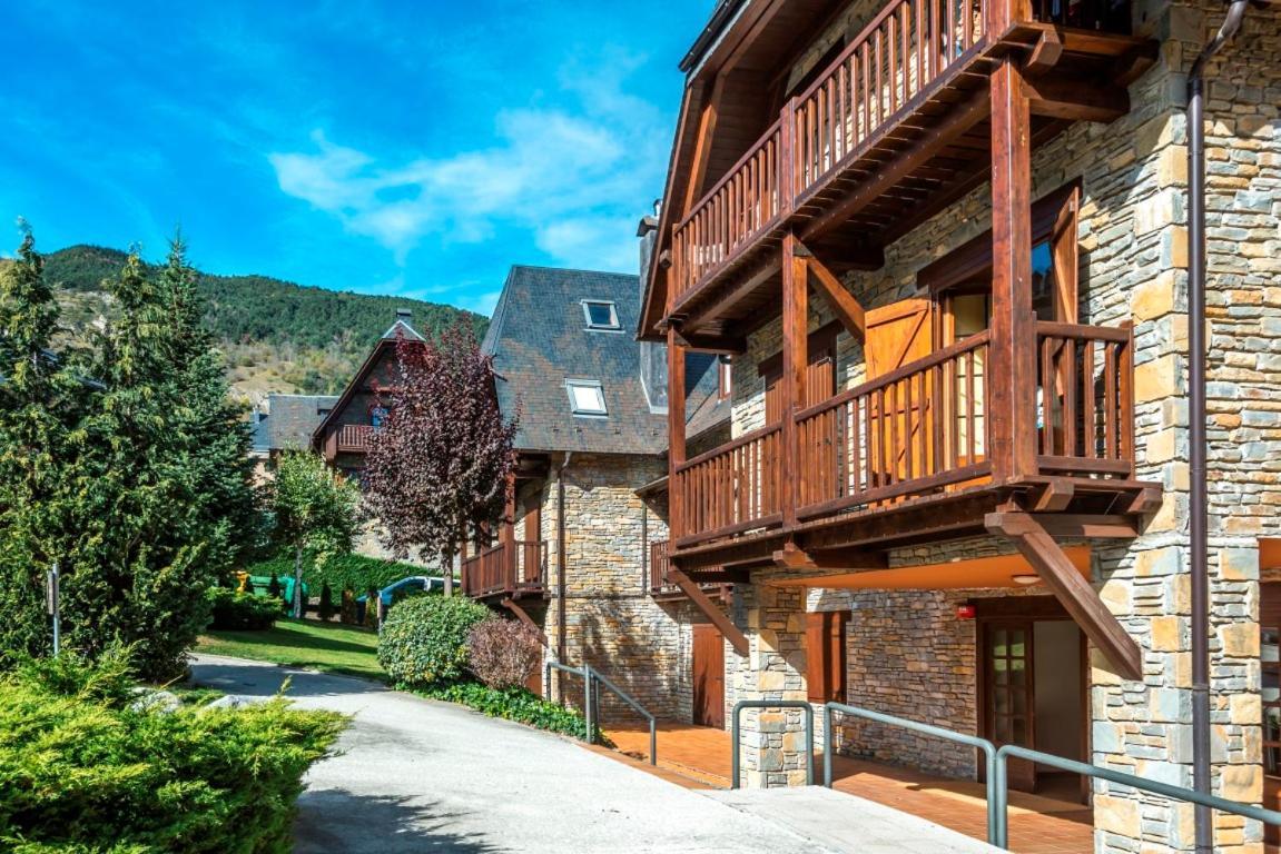 Aparthotel Vielha V Exterior foto